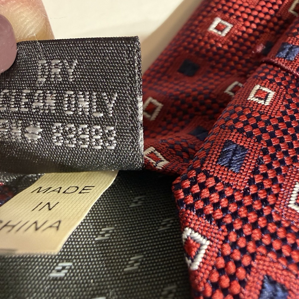 Bruno Piattelli Men's 100% Silk Tie Classic Length‎ Red W/blue& White Squares - Picture 10 of 11